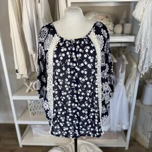 Siren Lily Blue and White Floral Lace-Trim Peasant Blouse
